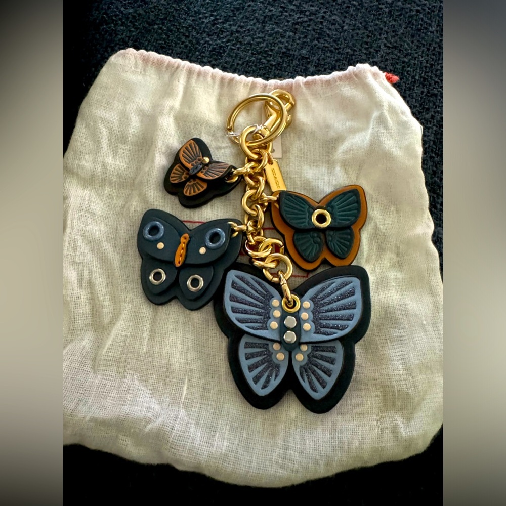 Coach Leather Cluster Butterfly 🦋 Keychain /Charm 😍👛